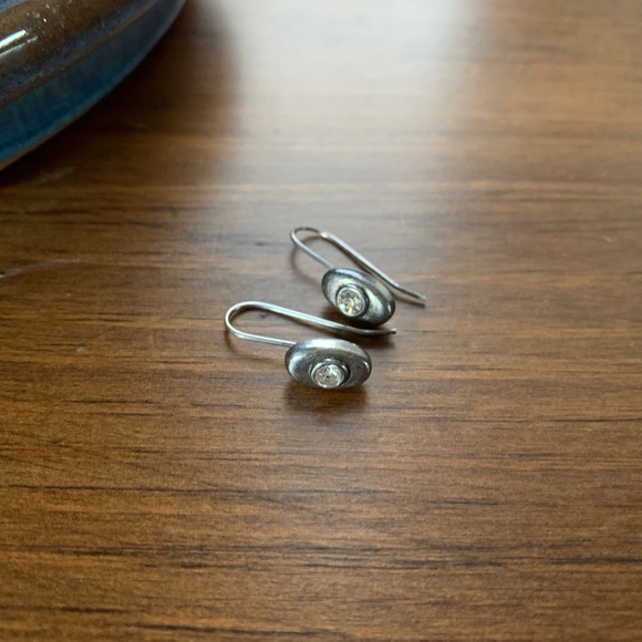 Silver earrings & ring w/ hematite bracelet - Picture 2 of 4